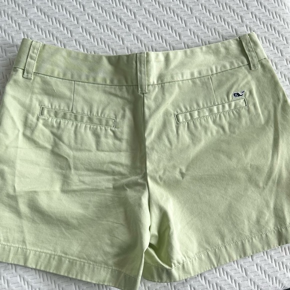Vineyard vines 4” Shorts in Size 6 EUC - Picture 2 of 3